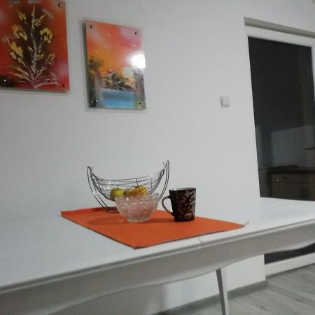 Apartman Salus Тузла Екстер'єр фото