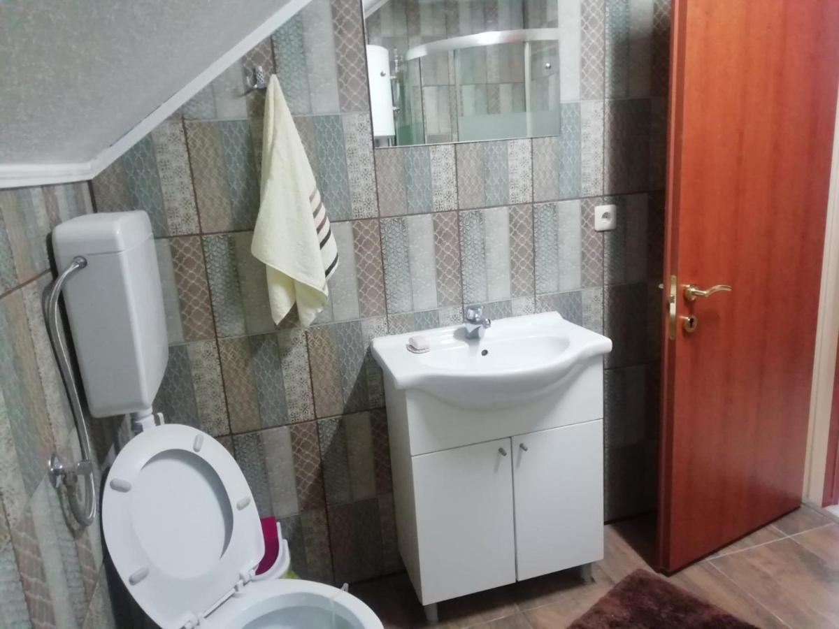 Apartman Salus Тузла Екстер'єр фото